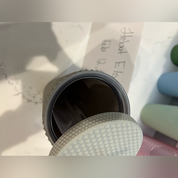 Starbucks Taiwan matte grey 24oz studded straw cup - Picture 3 of 3